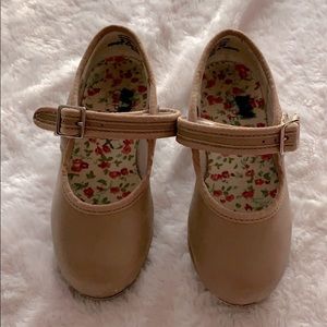 Capezio tap shoes Sz 8 M